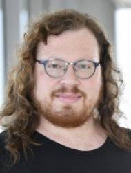 דניאל ב