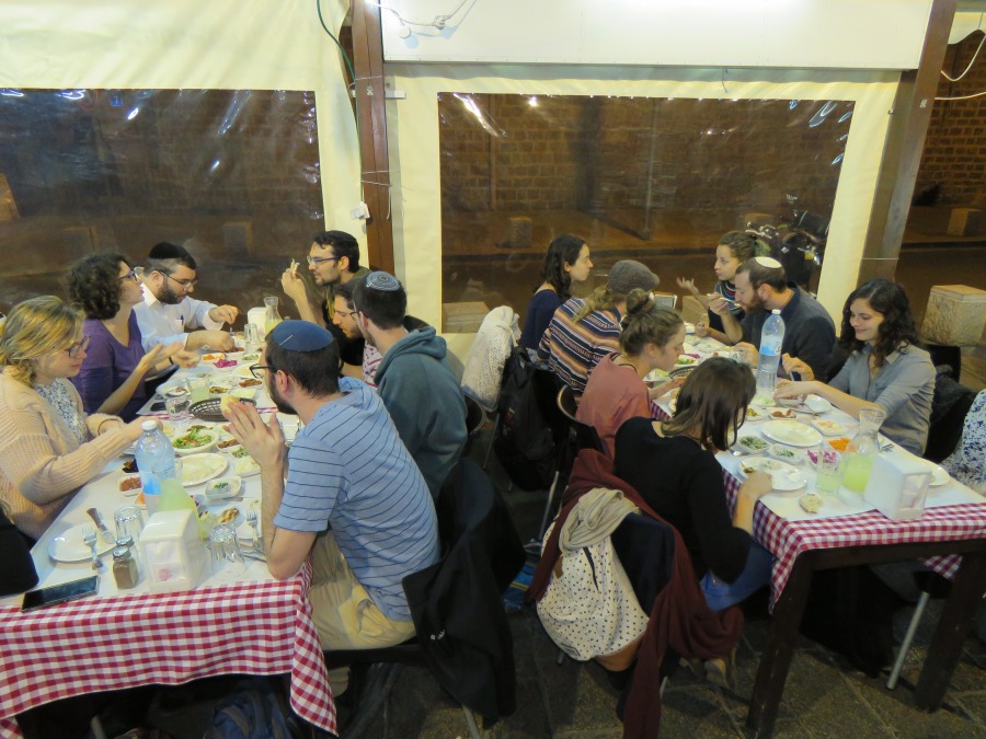 ארוחת ערב במסעדת &quot;מאמא קוקה&quot;