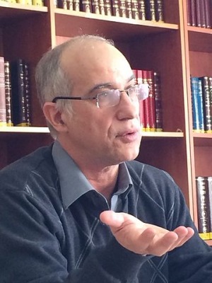 דר מאיר בוזגלו